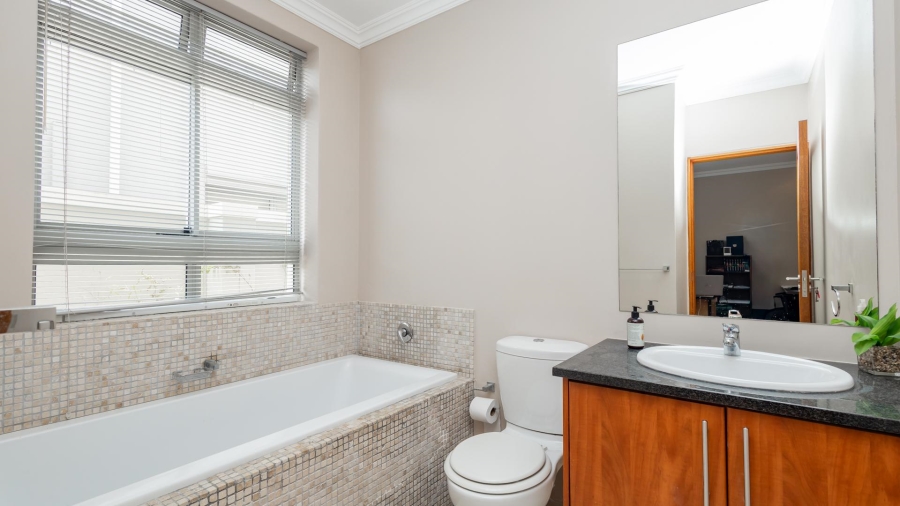 4 Bedroom Property for Sale in Sunset Beach Western Cape